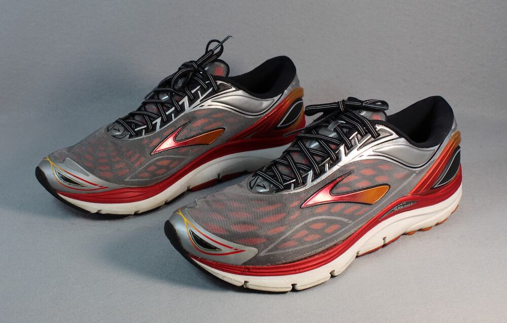 Brooks Transcend 3 Running Shoes Men's 12.5 Gray Silver Red Sneakers 1102181D138